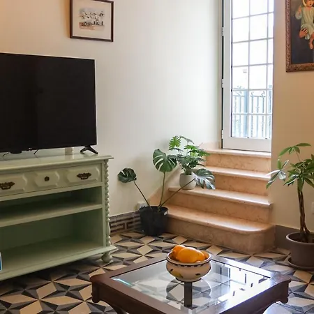 Traditional Portuguese - Casa Martins No 52 *