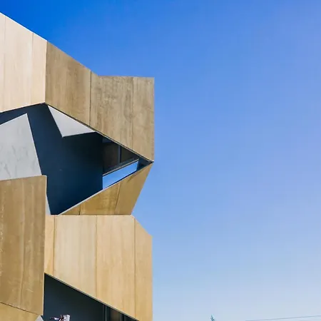 Traditional Portuguese - Casa Martins No 52 * Freiria