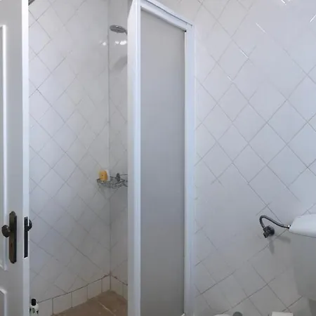 Traditional Portuguese - Casa Martins No 52 *