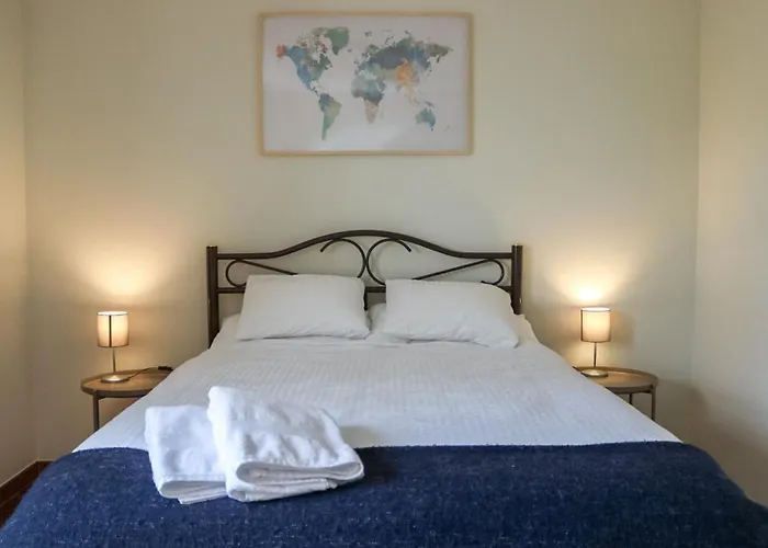 Traditional Portuguese - Casa Martins No 52 *