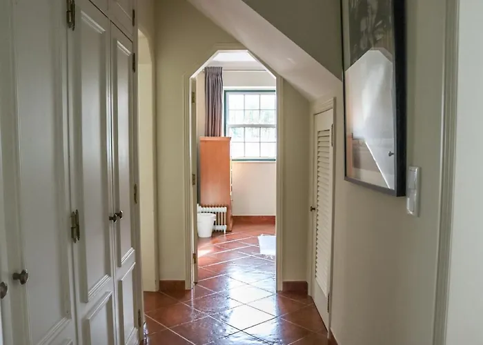 Traditional Portuguese - Casa Martins No 52 *